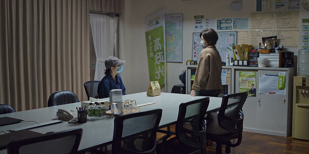 高張玉敏丟了一百萬讓陳又茗搬走，遠離高政光的選區免得羅自強殺人影響到兒子的位子