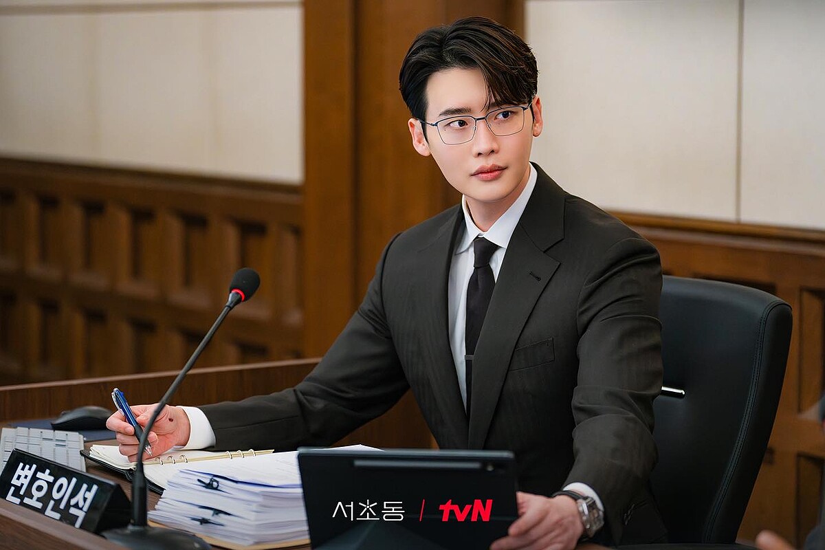 李鍾碩飾演安柱亨。