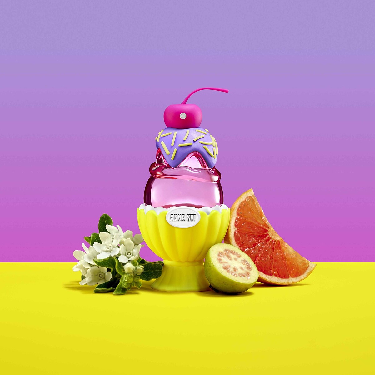 ANNA SUI霓虹聖代淡香水情境圖。