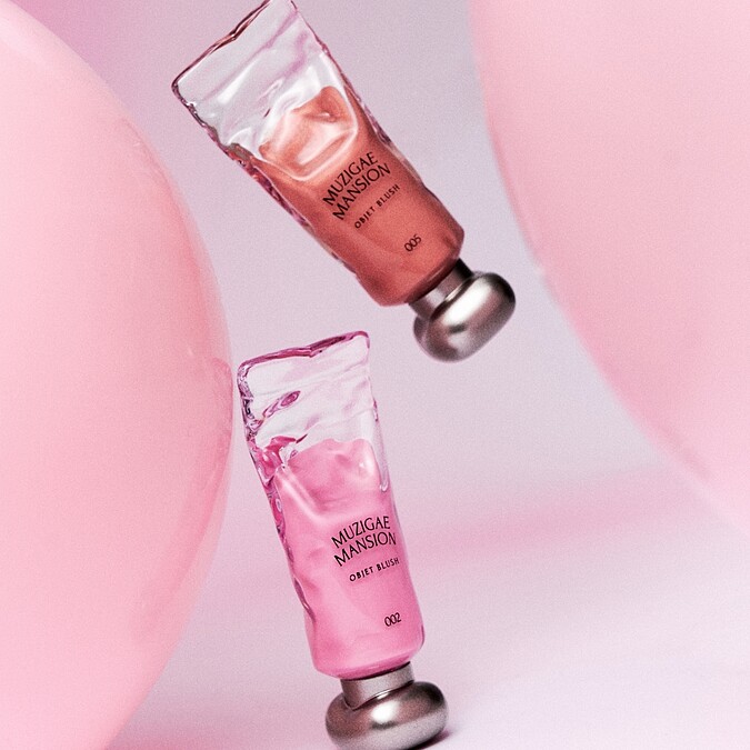 Muzigae Mansion透明顏料罐光澤液體腮紅露情境圖。