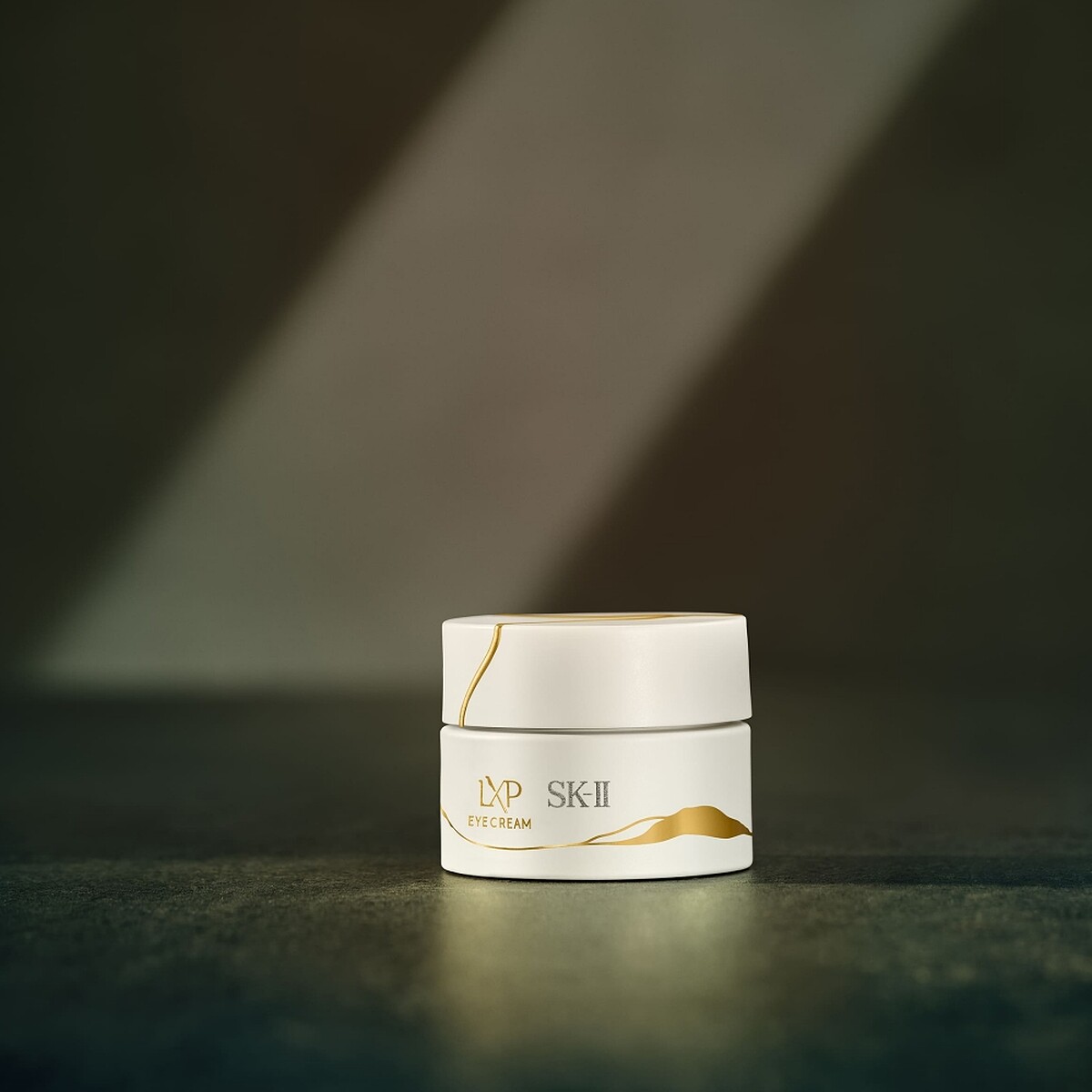 SK-II LXP凝時金緻超導眼霜15g，NT11,000