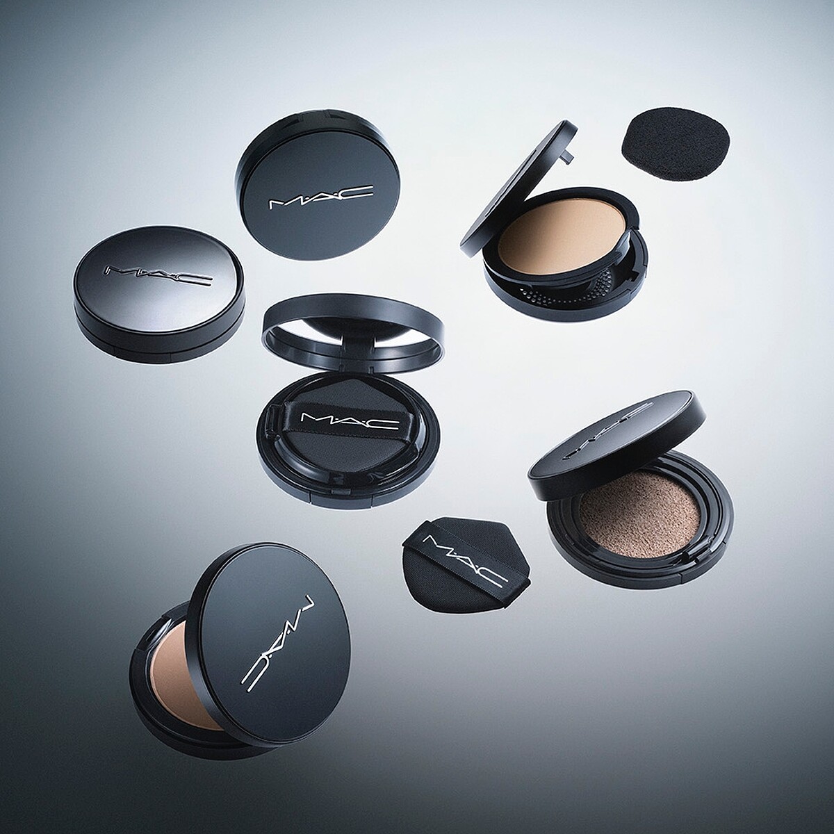 M.A.C超持妝柔焦輕粉餅情境圖。