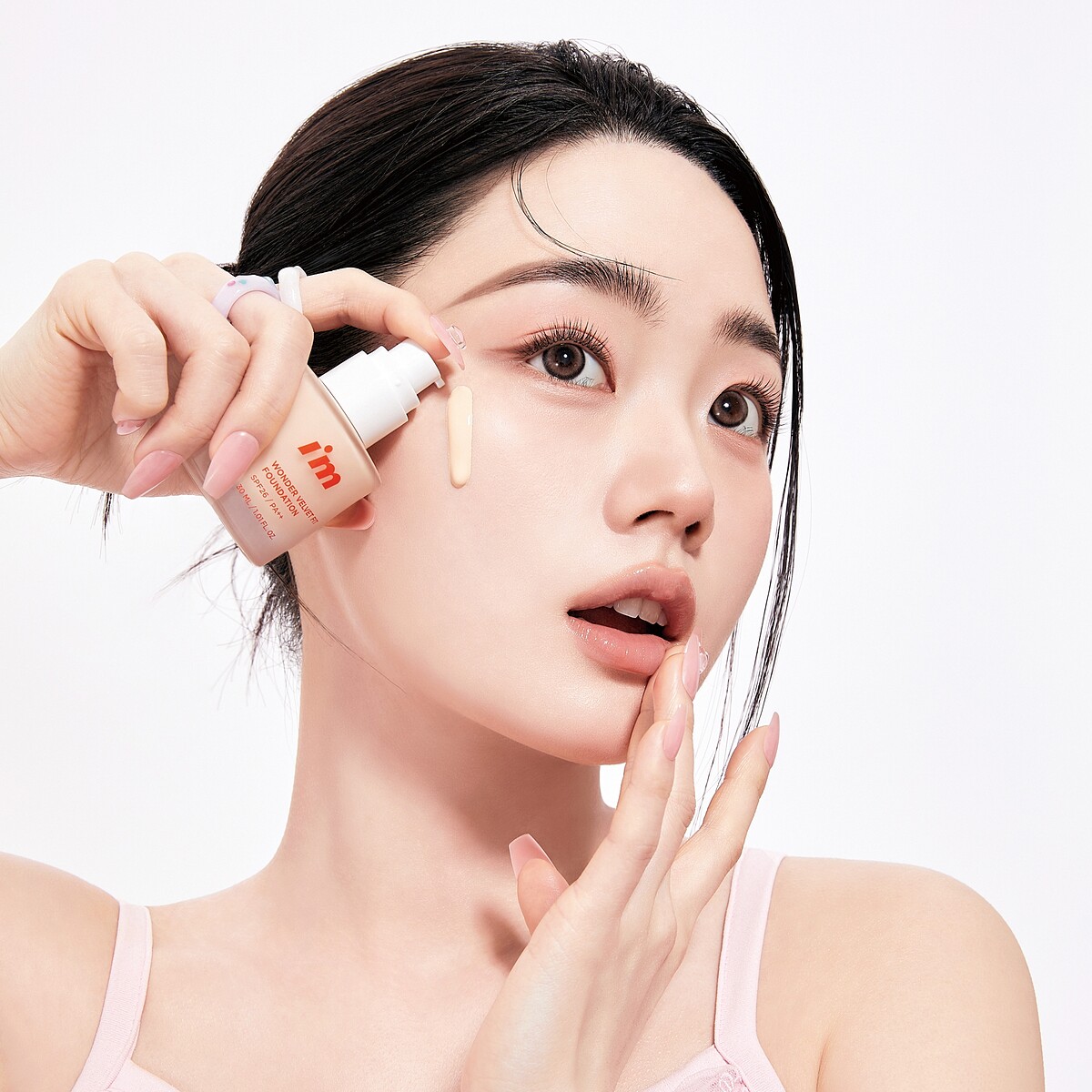 I&rsquo;M MEME我愛神力磨皮粉底液SPF26/PA++(01明亮色、02自然色)30ml，NT590