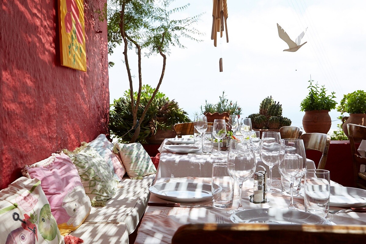 位於 Exo Gonia 村的 Metaxi Mas。