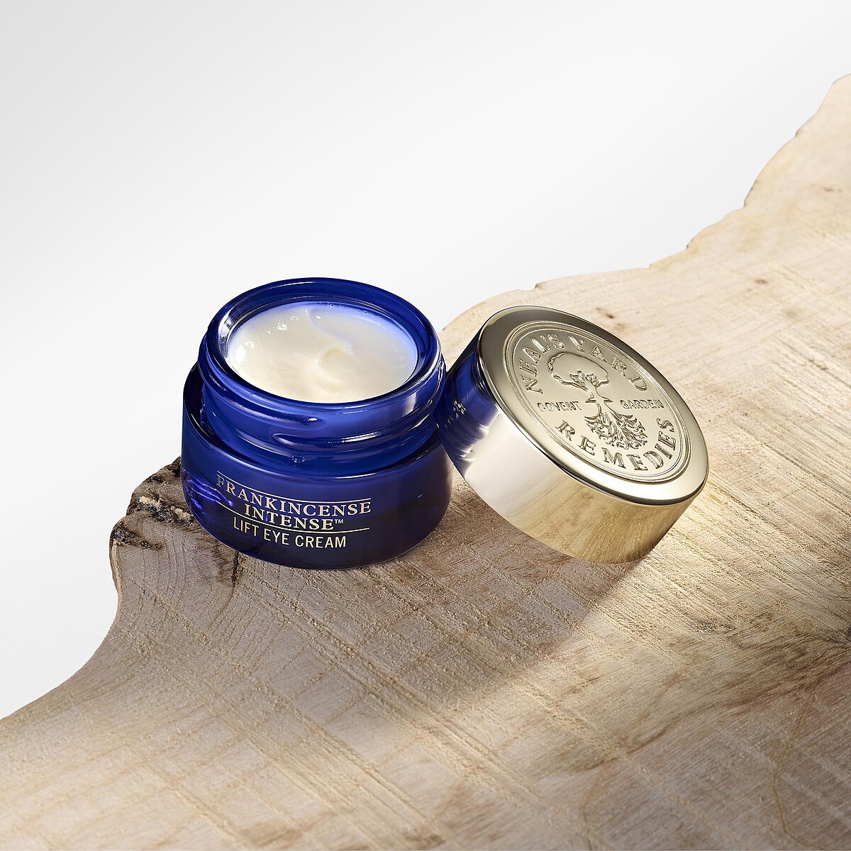 Neal&rsquo;s Yard Remedies(NYR)尼爾氏乳香黃金拉提眼霜15g，NT2,700