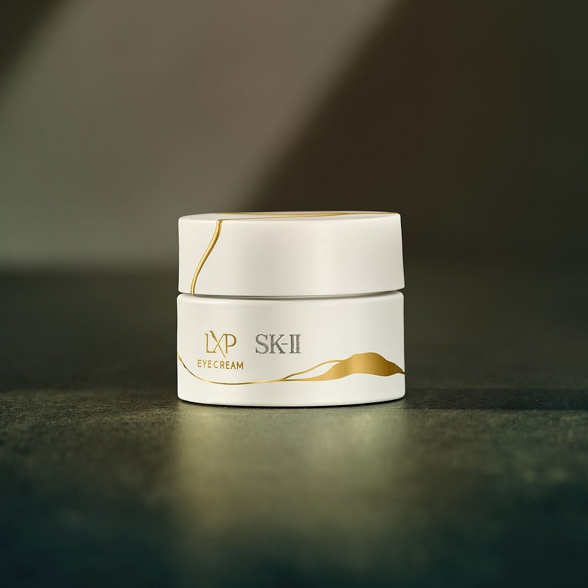 SK-II LXP凝時金緻眼霜15g，NT1,1000