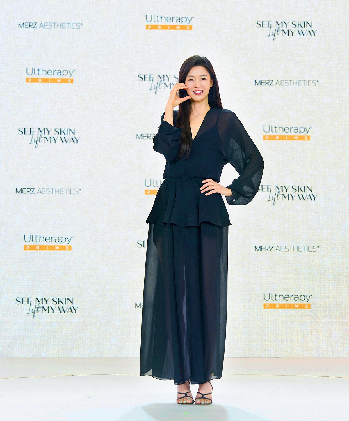 「美國音波 極透+」亞太區代言人全智賢出席首爾發表會現場