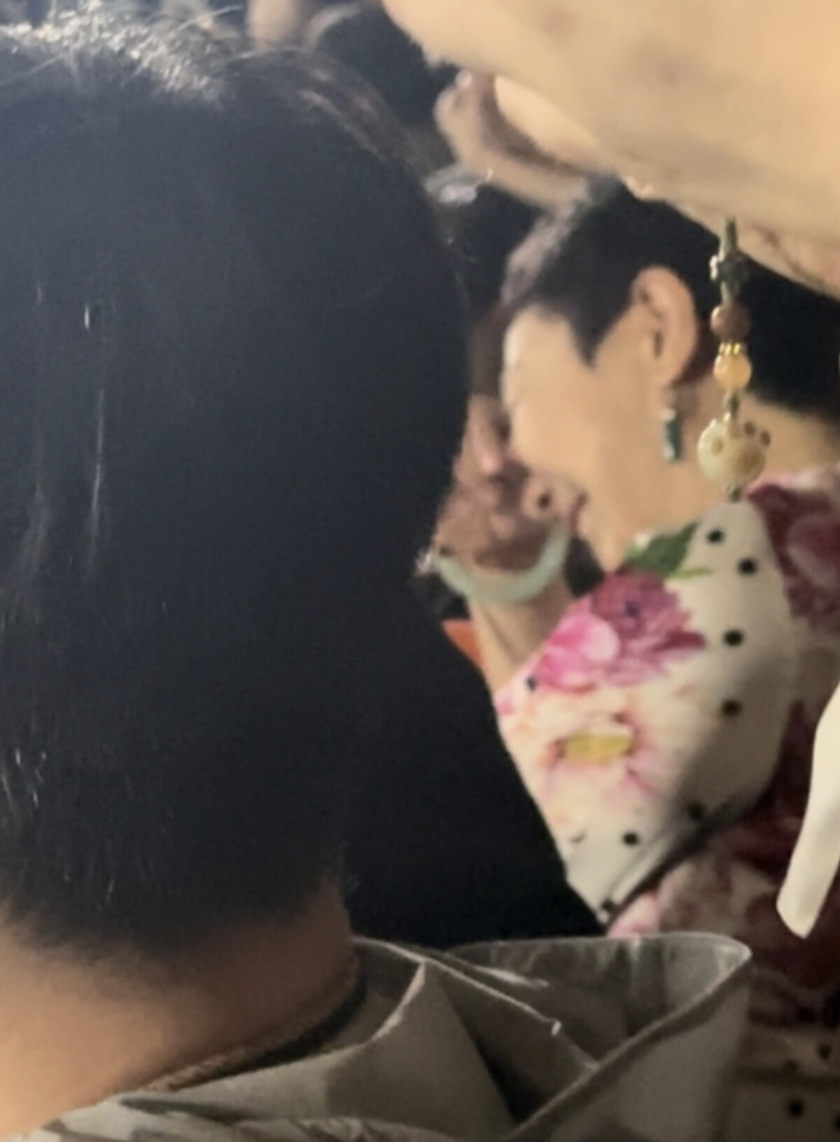 楊紫媽媽坐在台下也看得笑開懷。