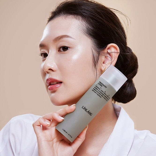 LINLANG大馬士革玫瑰保濕精華水200ml，NT1,750