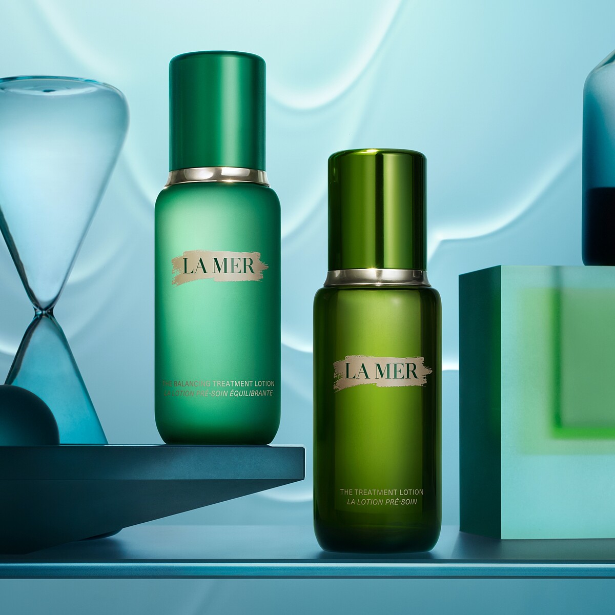 LA MER海洋拉娜(左)超能平衡精華露、(右)超能修護精華露。