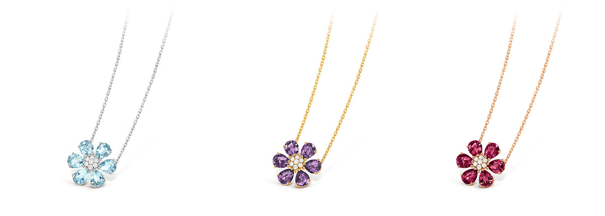 Fleurs d&rsquo;Hawa&iuml;吊墜，18K白金，鑲嵌海藍寶石及鑽石(中型款式)、18K黃金，鑲嵌紫水晶及鑽石、18K玫瑰金，鑲嵌玫瑰榴石及鑽石(中型款式)。