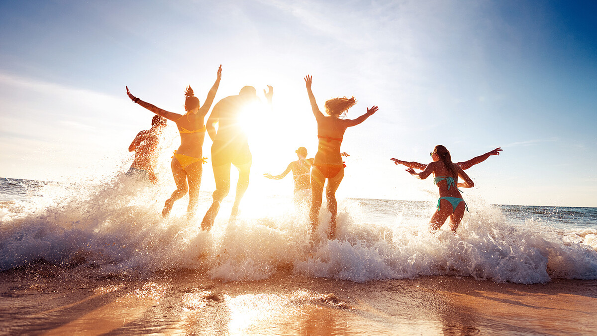 2025大暑7/22登場！避開6大禁忌、3種人要小心，7大姓氏財運旺到鬼門開