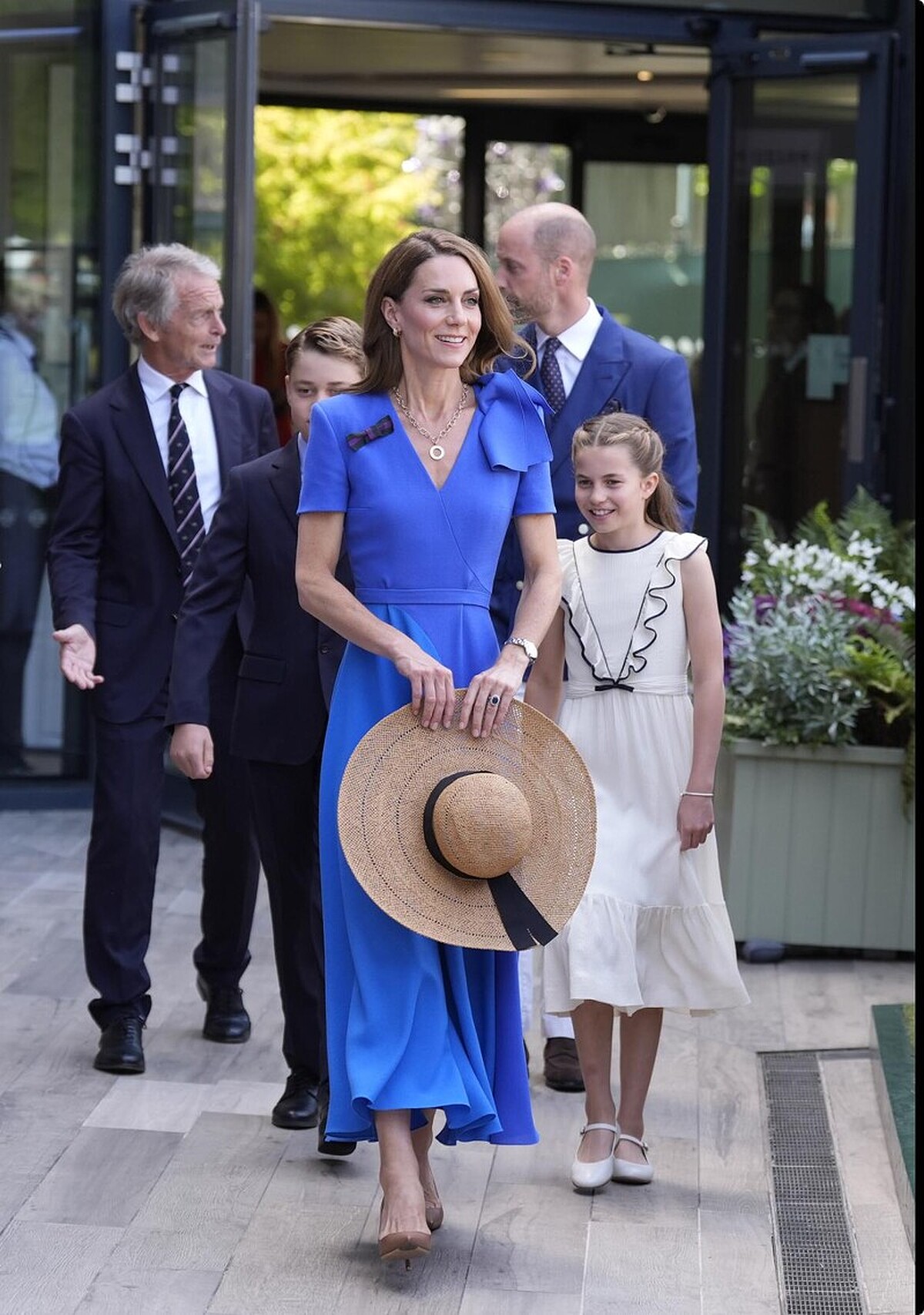 凱特王妃於溫布頓男子決賽身穿寶藍色Roksanda雕塑褶飾洋裝