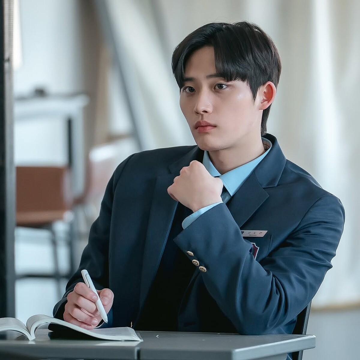 李鍾赫在劇中是一位忠心耿耿的騎士男友。