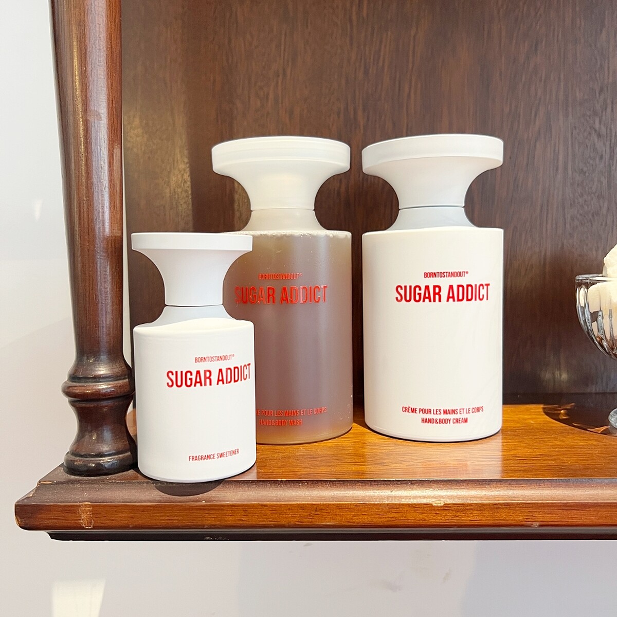 BORNTOSTANDOUT甜祕密潔膚露350ml，NT1,780、甜祕密身體乳350ml，NT1,980