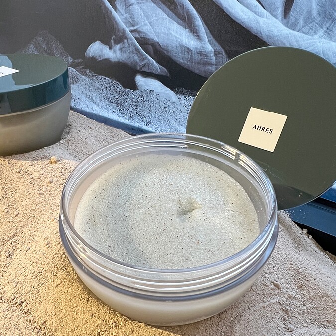 AHRES身體去角質(清爽)210g，NT1,480