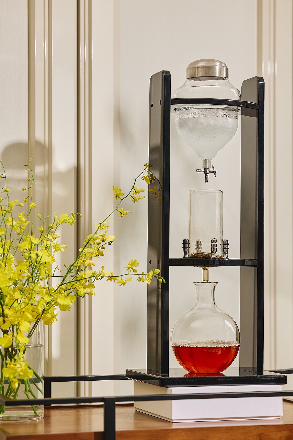 店內特別選用「bolero 波麗露」玻璃壺現場萃取茶液。