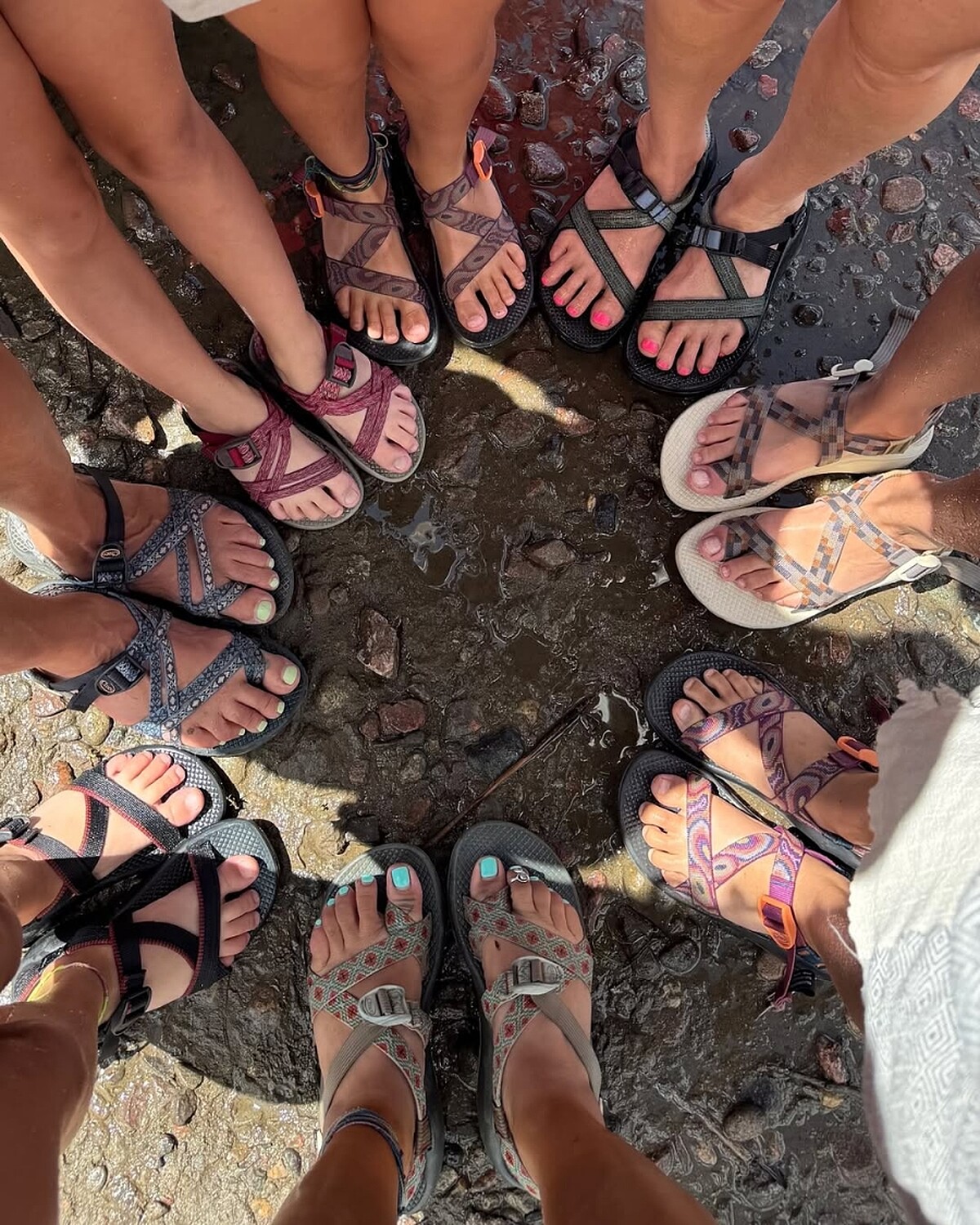 戶外涼鞋品牌Chaco,主打Z型綁帶