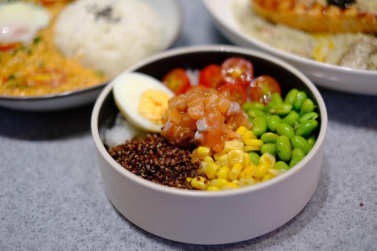 Dream Plaza美食｜美威鮭魚限定「柚香鮭魚波奇碗」