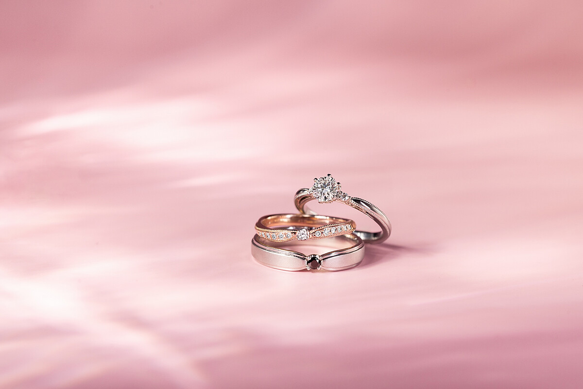 台灣別注款SUBARUBOSHI昴星訂婚鑽戒&雙金結婚對戒。