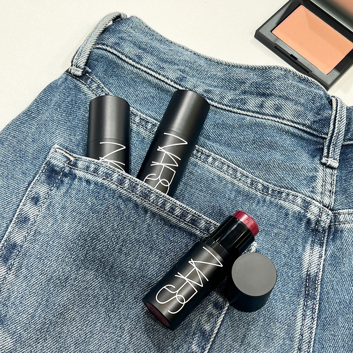 NARS高調炫色眼頰棒(12色)8g，NT1,350