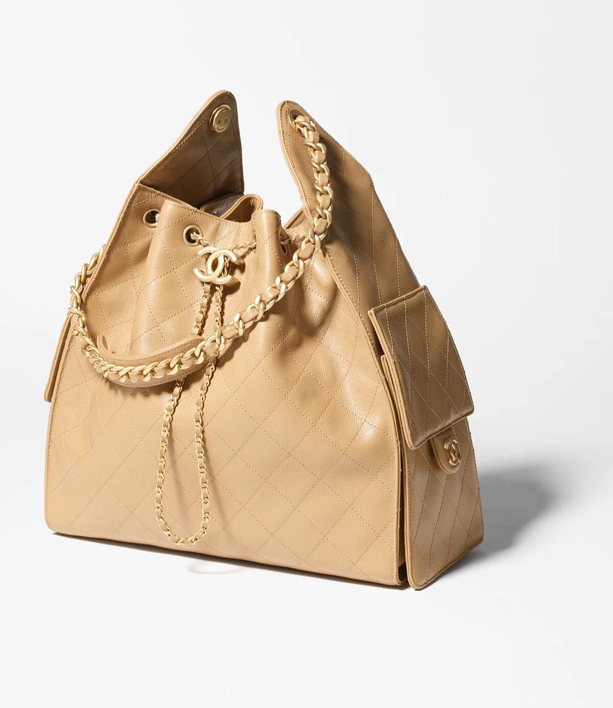 Chanel 25中型包，NT$ 231,200。