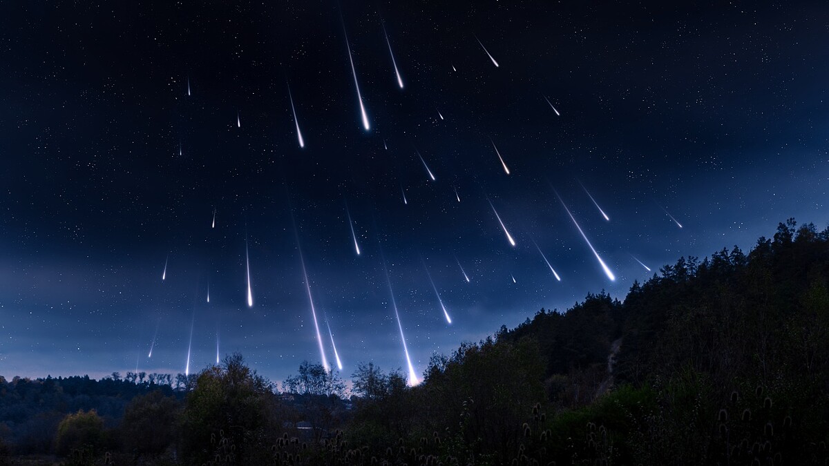 2025英仙座流星雨極大期登場！最佳觀賞時間地點、每小時100顆劃破天際超浪漫