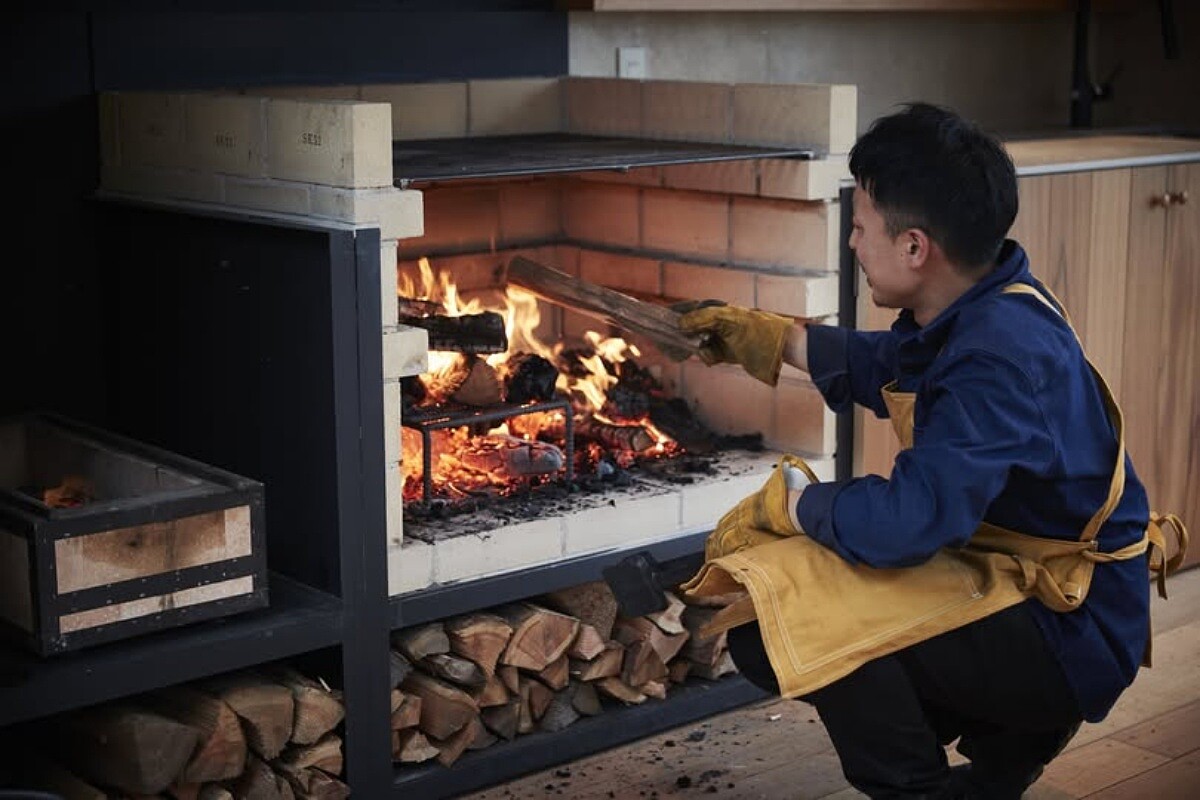 三天兩夜的行程中，「火」始終是料理的主角。