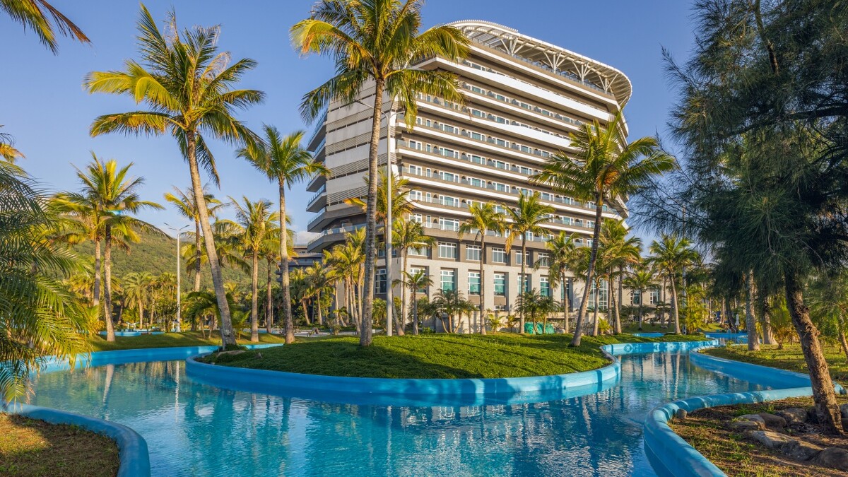 凱渡廣場酒店外型及泳池