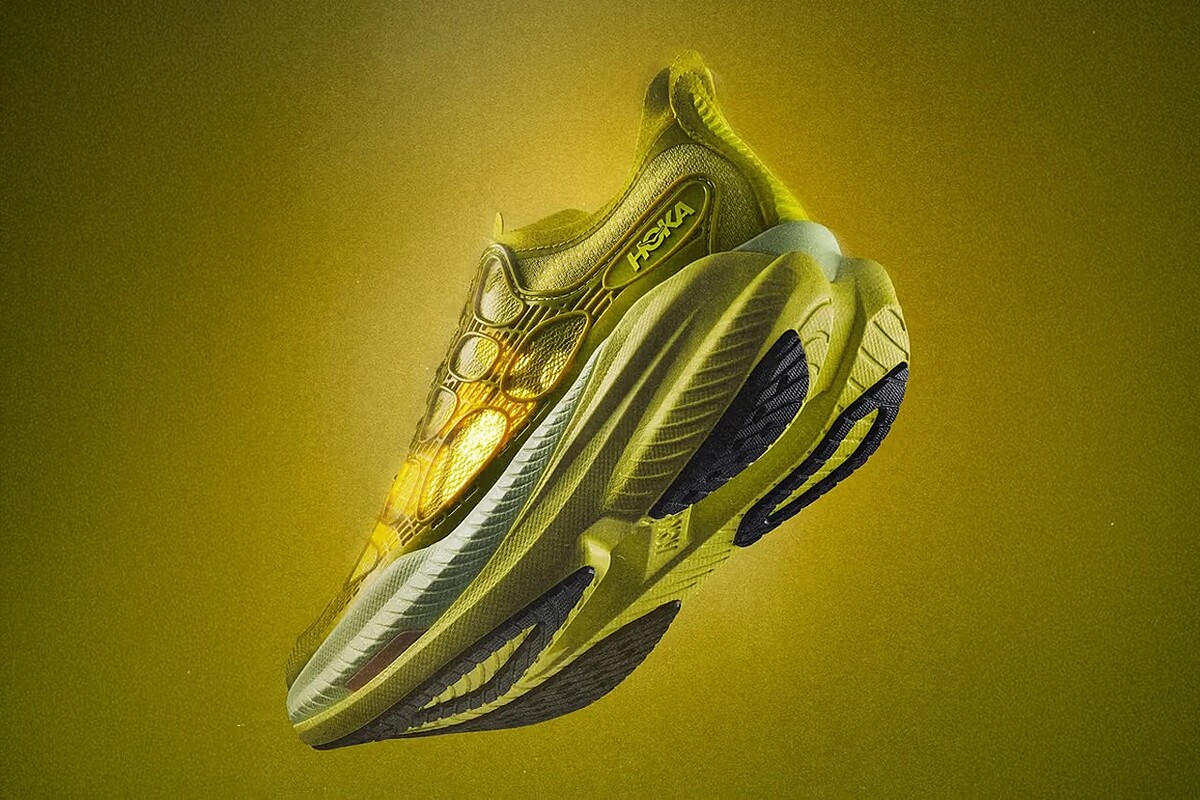 HOKA Mach X Caged 跑鞋大底設計