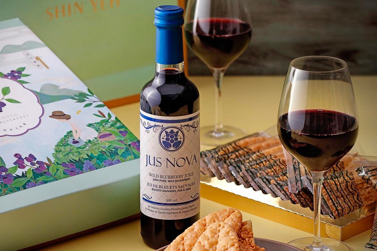 加拿大 100% 野生藍莓汁。