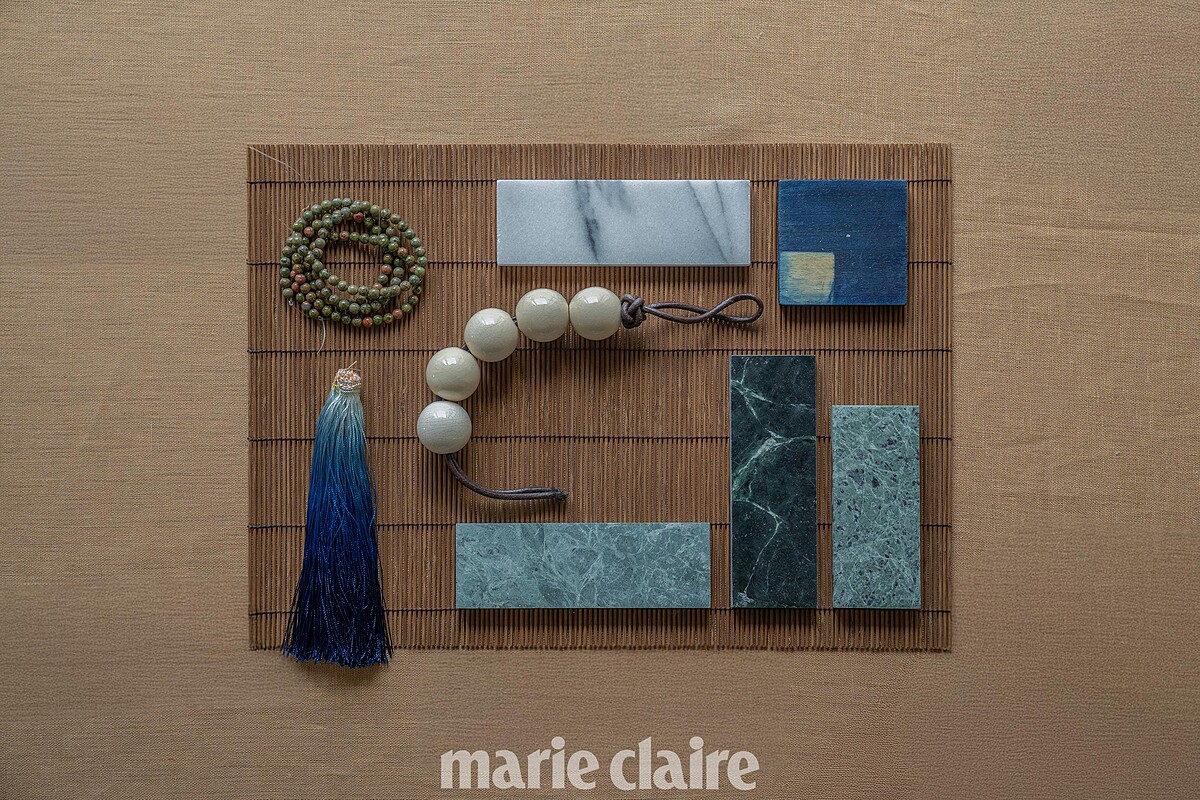 燈籠上裝飾，拆開來看就像是精緻的小配件。