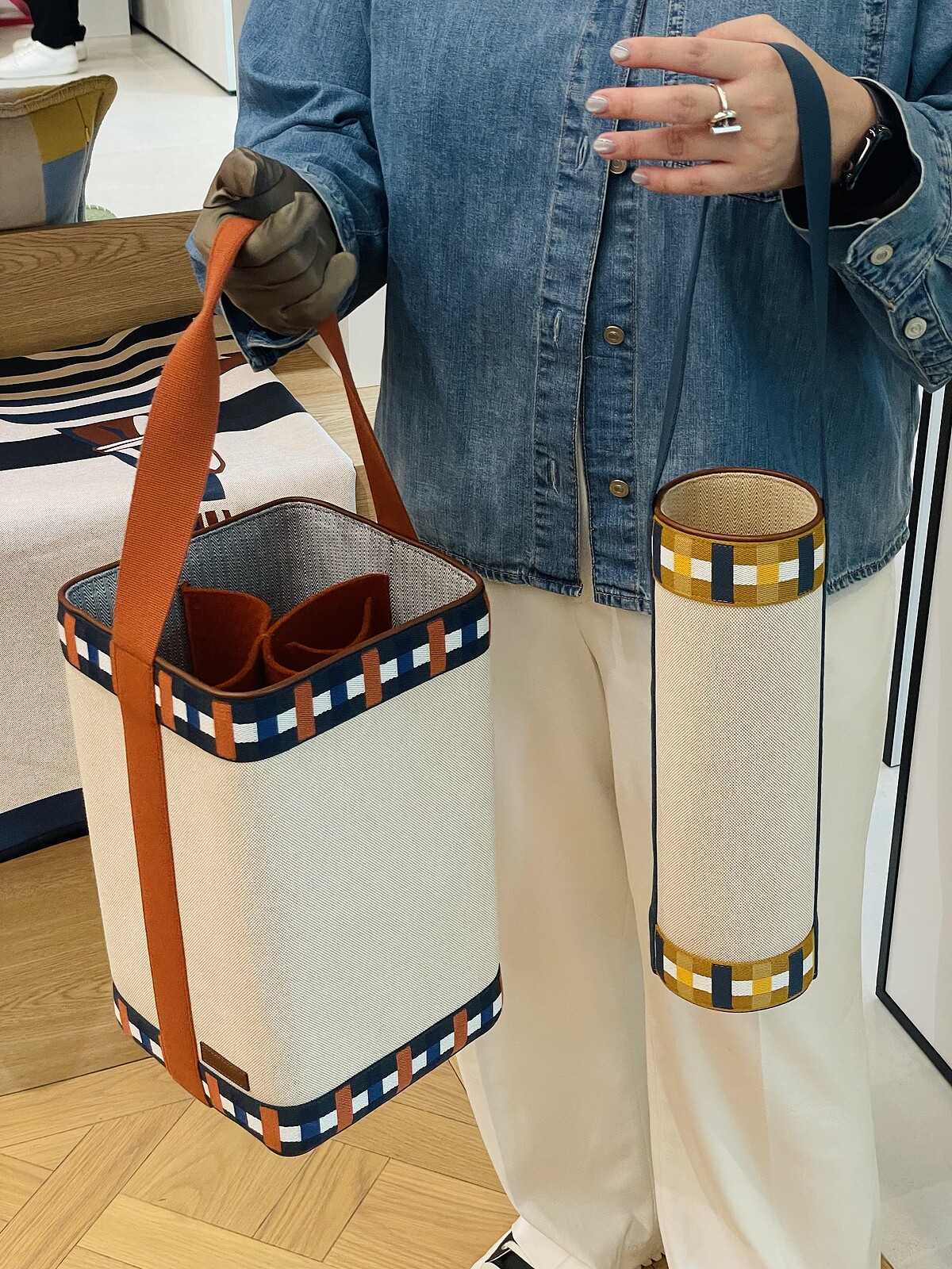 Herm&egrave;s 2025 秋冬家居系列水壺袋／酒瓶收納提袋，實用收納設計