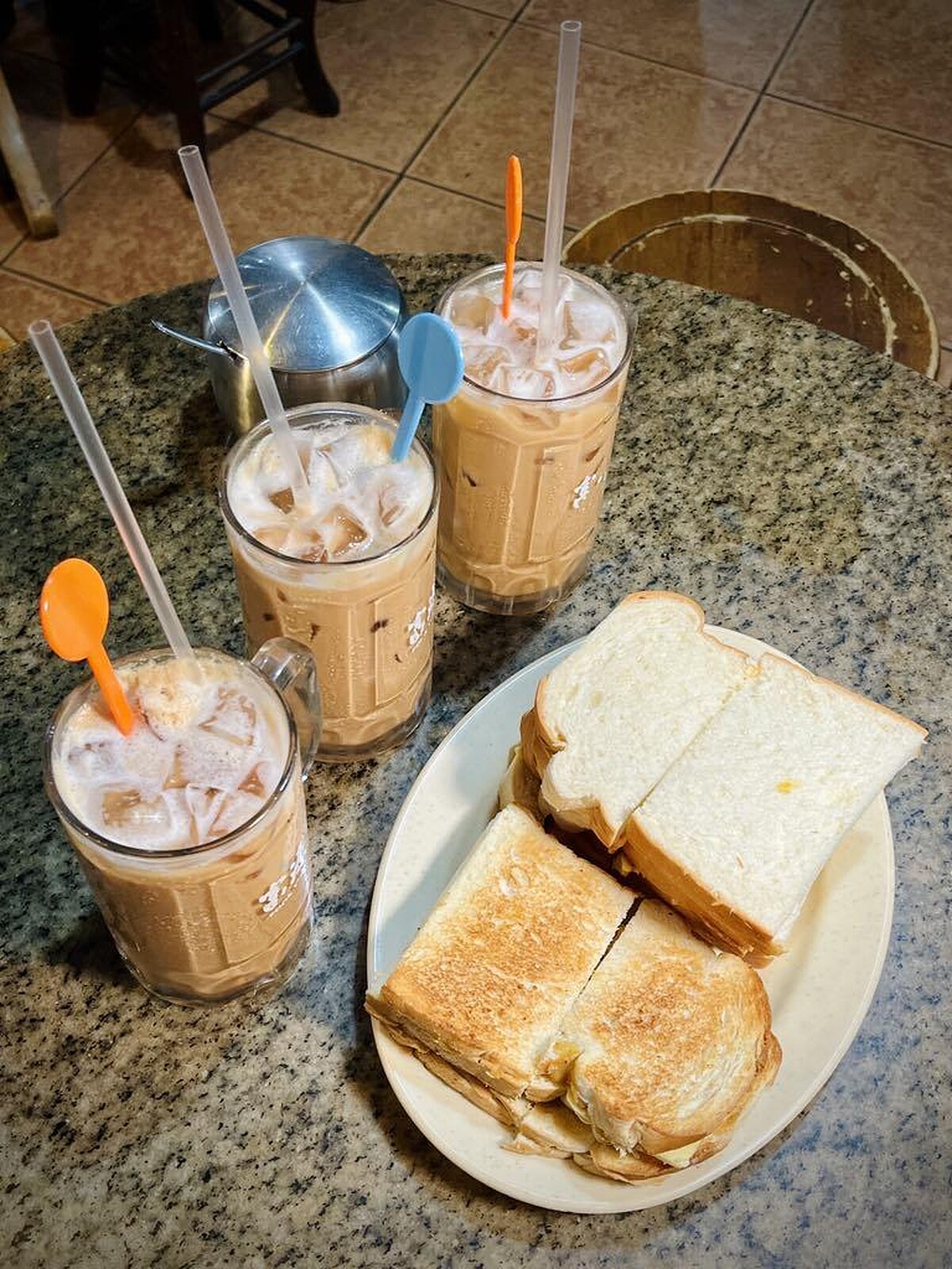 拉茶＆冷牛油咖椰吐司｜Melody TU 採訪拍攝