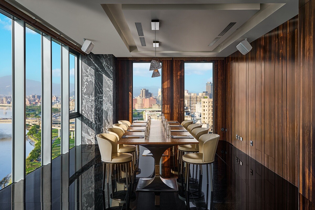 「Catorze」餐廳與酒吧。