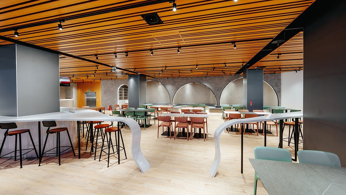 台中海洋館4樓：主題餐廳，可在此觀看夕陽