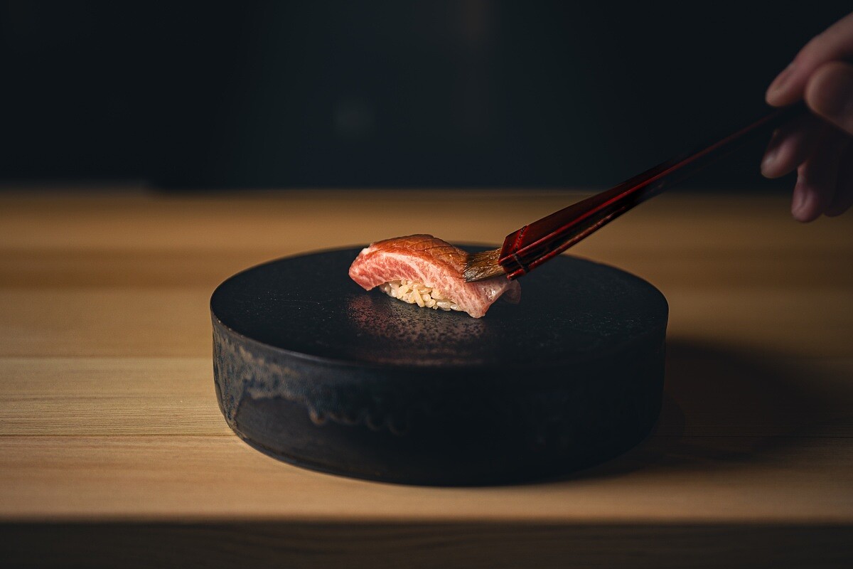 秉持「一期一會」的精神，希望在不同土地與人相遇。