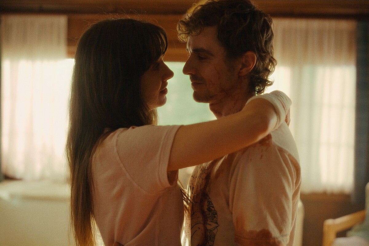 《永遠在一起》2025限制級肉體恐怖電影