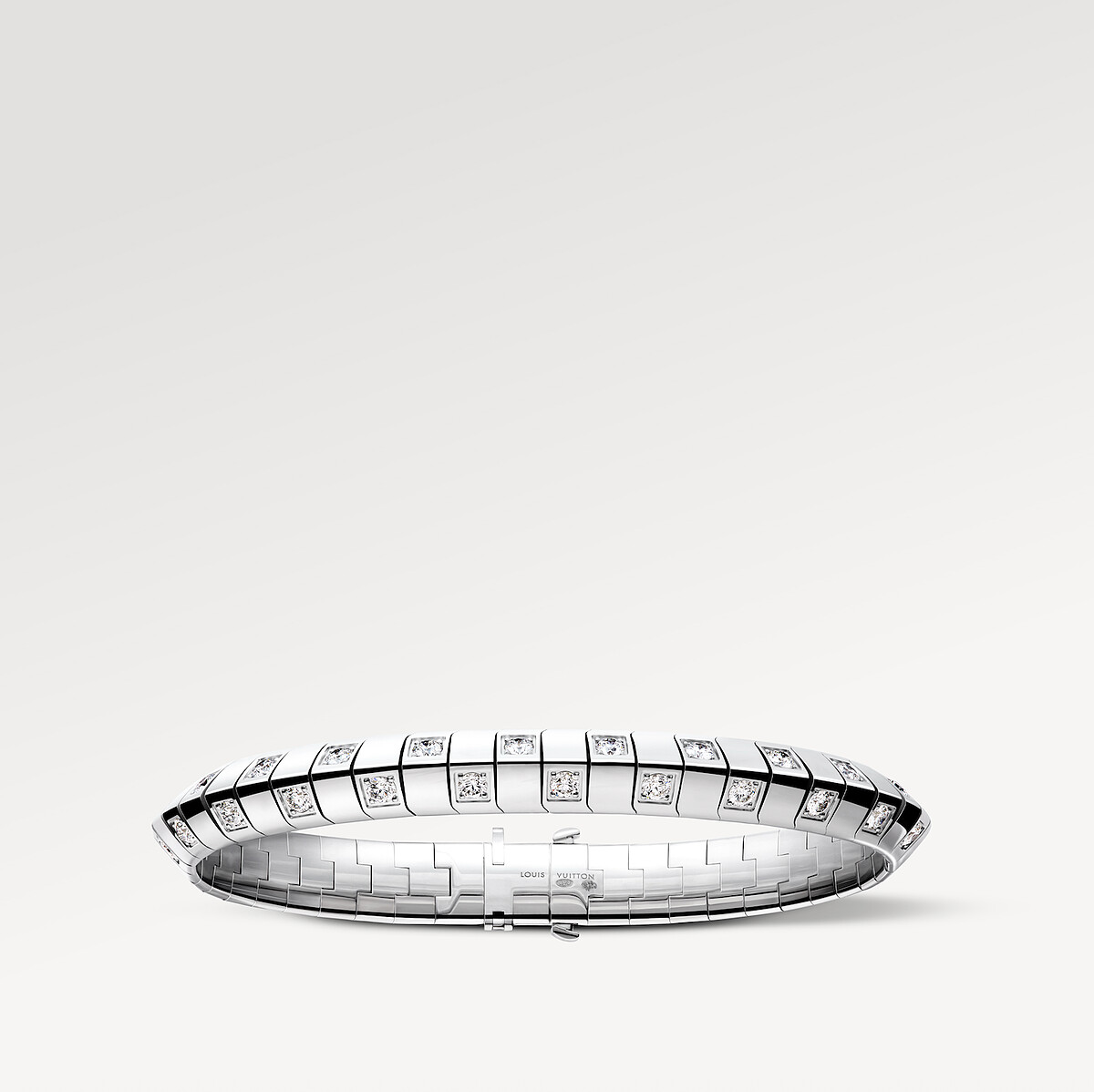Le Damier de Louis Vuitton 粗版手鐲 - 配白 K 金及鑽石，7 毫米，46 顆鑽石，約重 2.16 克拉 $1,010,000