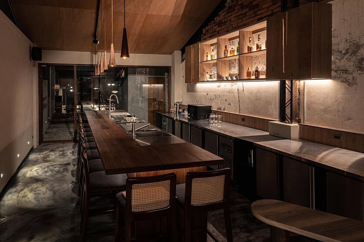 微醺巴士首站是「Alter」。