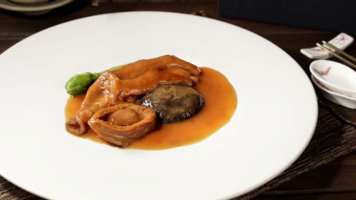 頤宮中餐廳-吉品28頭日本溏心鮑魚扣鵝掌