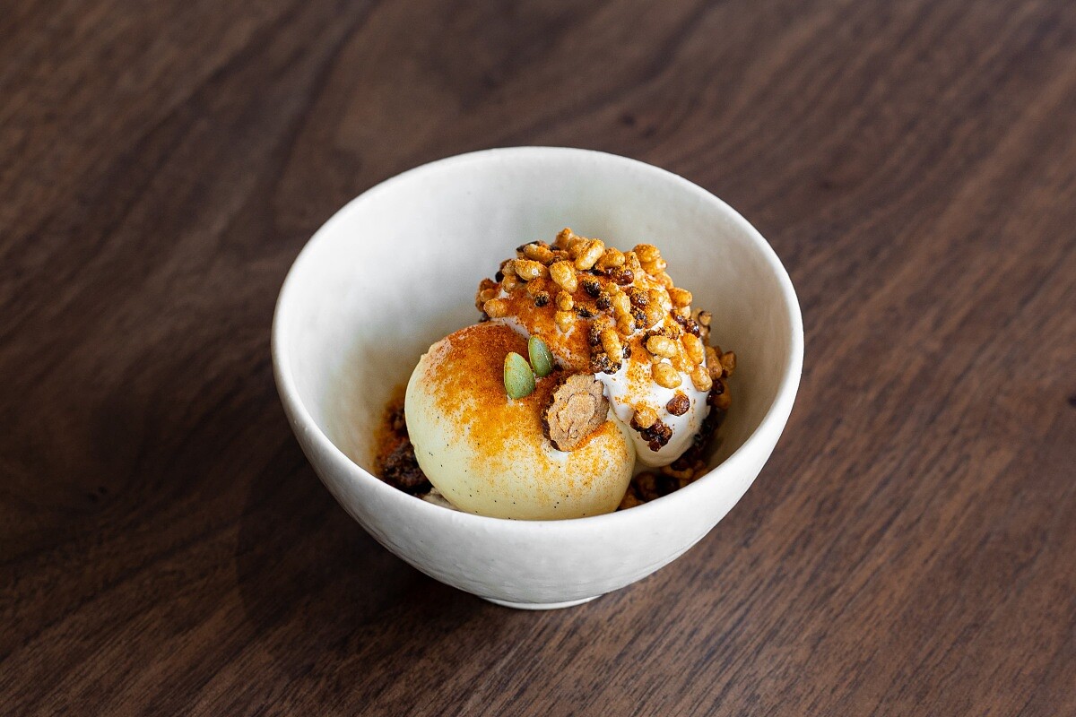 經典料理「Jang Trio」可說是姜主廚集「韓味」大成的絕佳代表作，亦是餐廳的招牌暢銷甜品。