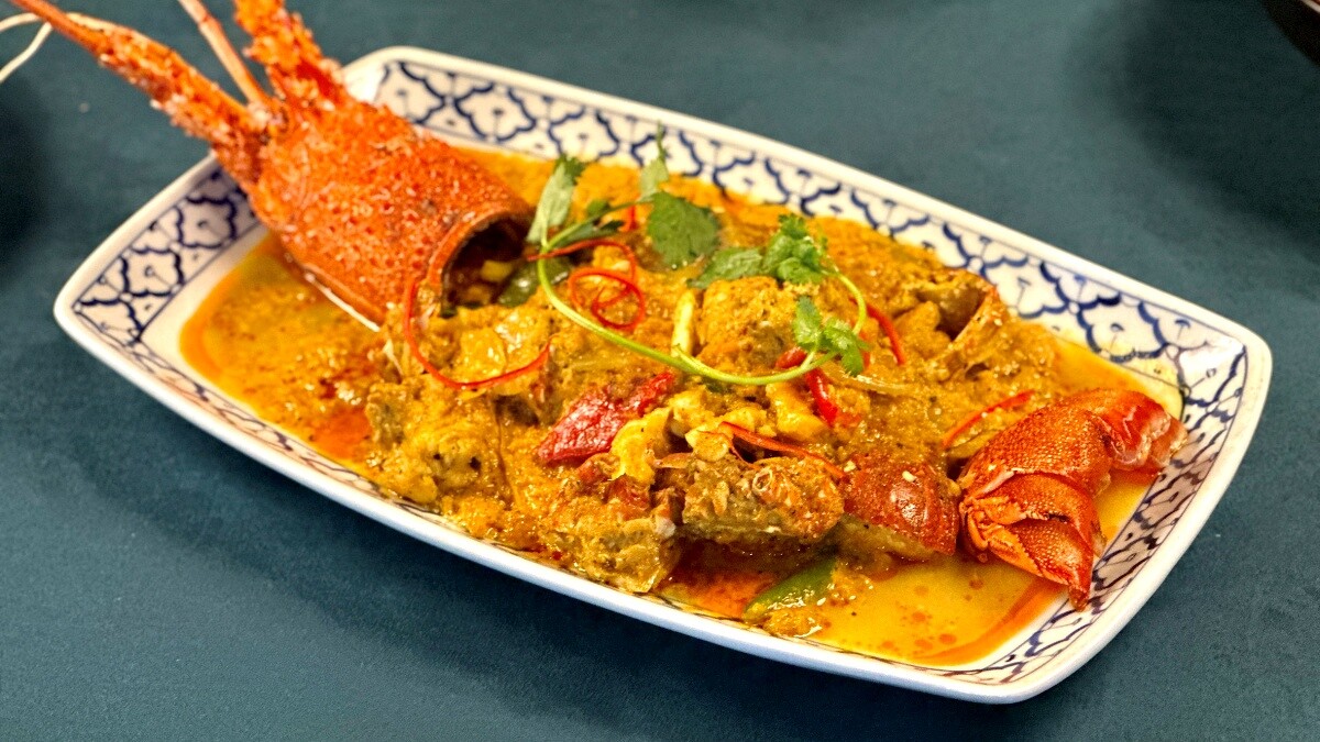 「黃咖哩炒水姑娘龍蝦」