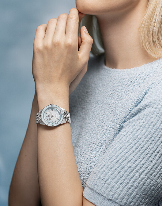 Rado 瑞士雷達表Captain Cook 庫克船長系列300米自動腕錶_39mm_R32223203_建議售價 NTD 75,500 (冰原藍)