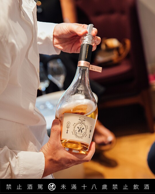 「Gris de Noirs 2015」。