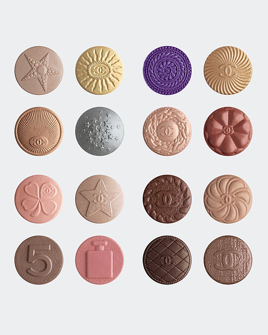 CHANEL香奈兒珠寶鈕扣四色眼影情境圖。
