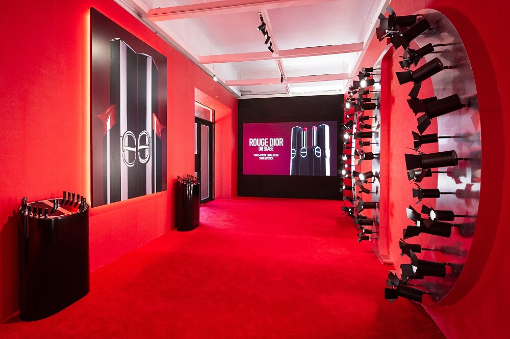 迪奧巨星派對的巨星紅毯。