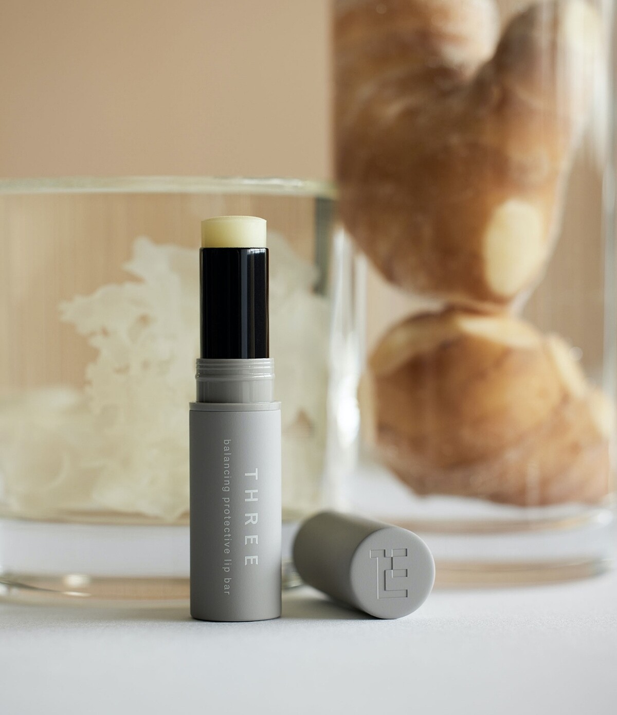 THREE平衡防護潤唇膏SPF20/PA++3g，NT1,000