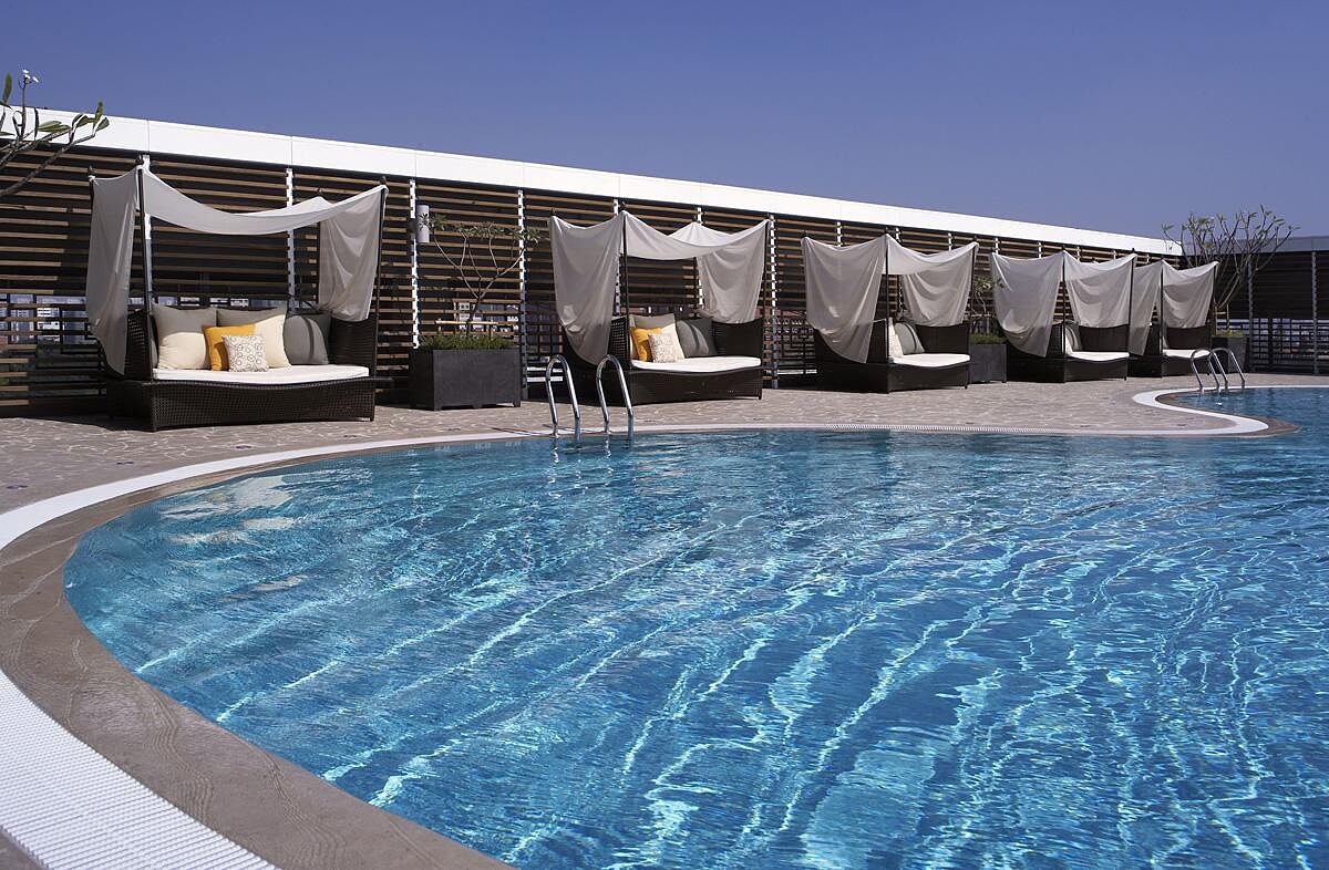 最受歡迎的頂樓戶外泳池。