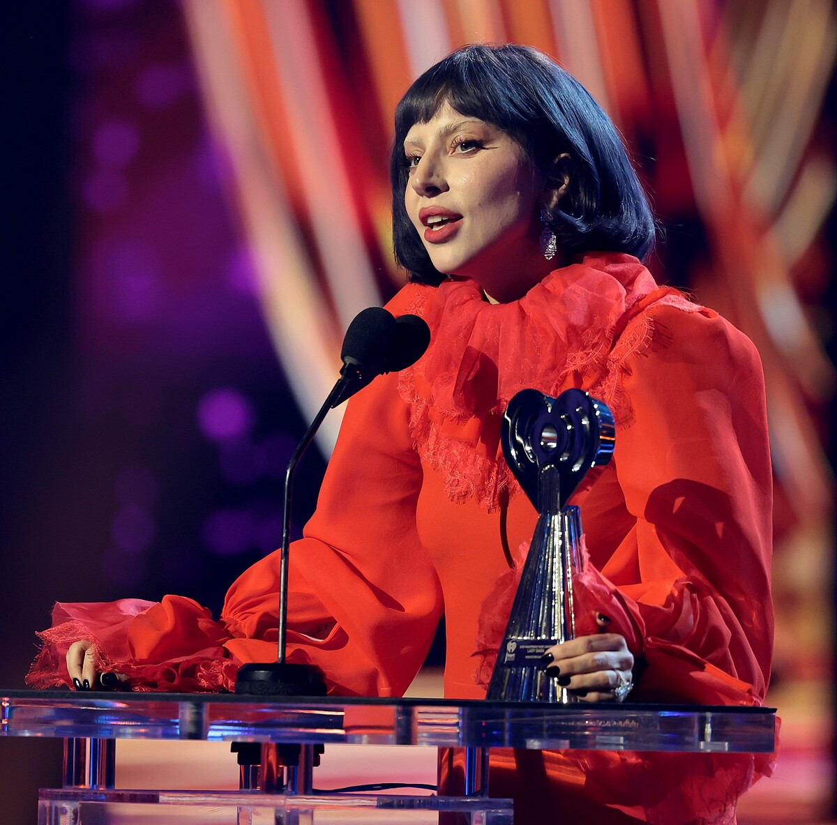 Lady Gaga 是知名牡羊座代表，她前衛的風格、大膽突破框架的態度反映了牡羊的性格。